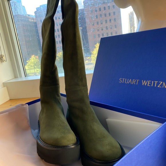 NWT/NIB Stuart Weitzman 5050 ULTRALIFT PLATFORM BOOT in Hunter Green Suede - Picture 9 of 10